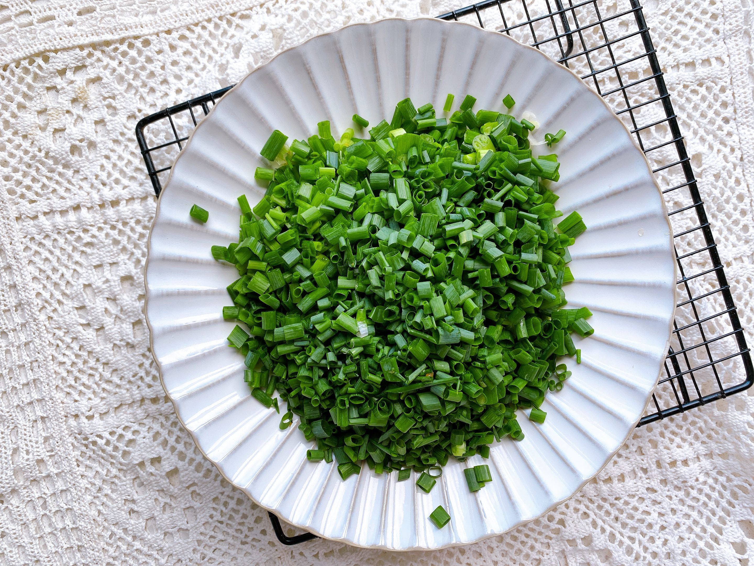 猪肉降价了自己在家做肉包，掌握3点，蓬松暄软，咬一口满嘴汤汁