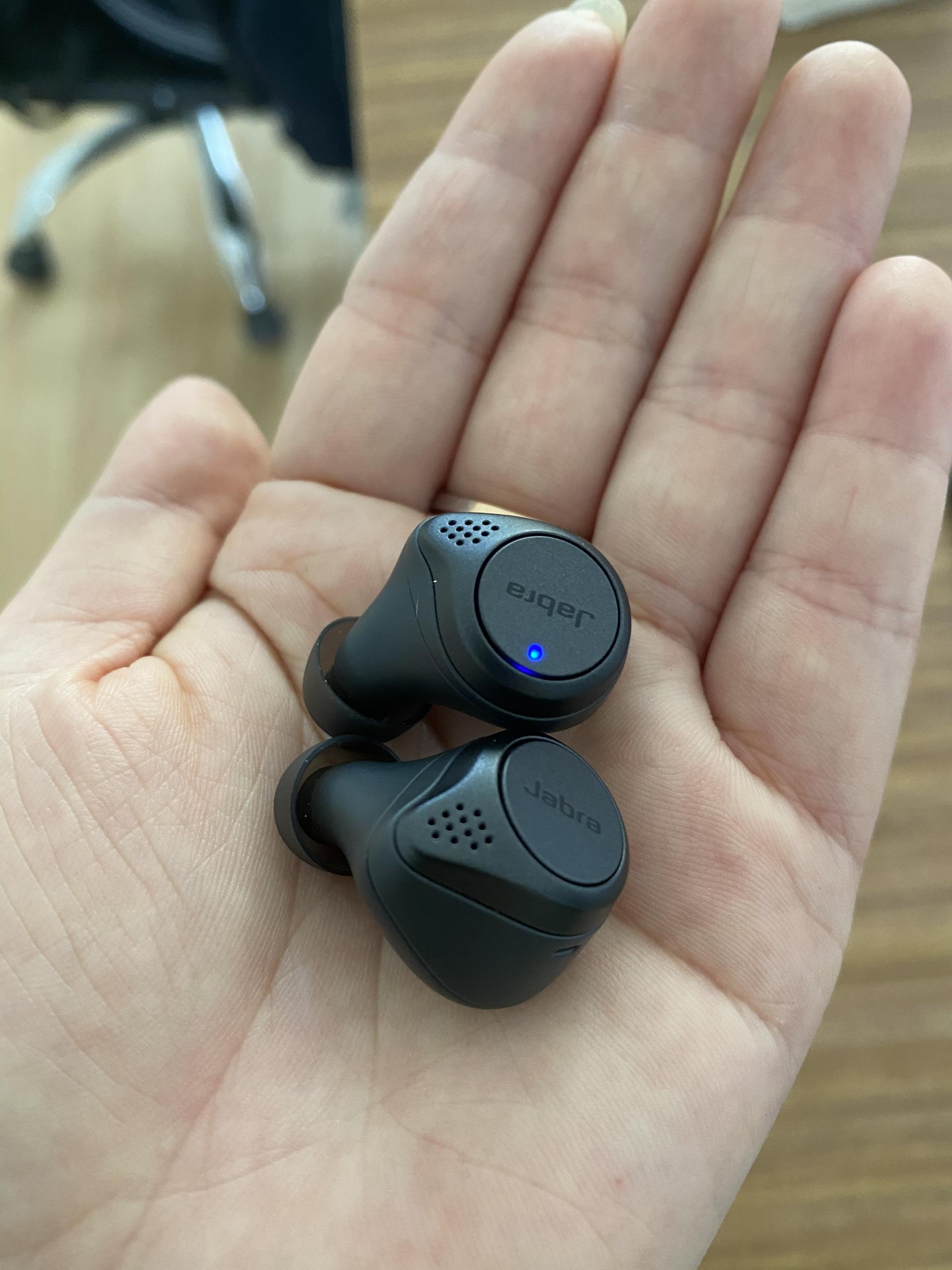 出色高音质，小巧机身佩戴无感Jabra ELITE 75t真无线蓝牙耳机测评