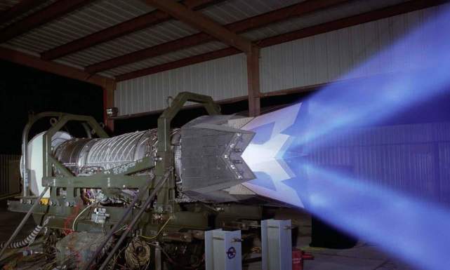 人类最顶尖工业技术，中国落后美国20年，白给我