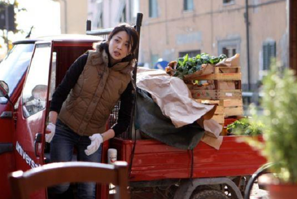 出道18年，演员殷桃的嘴为什么一直是破的？采访