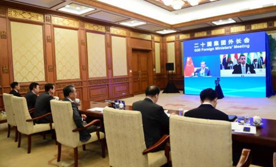 二十国集团会议上，王毅低调宣布一组抗疫数据，西方这回不吱声了