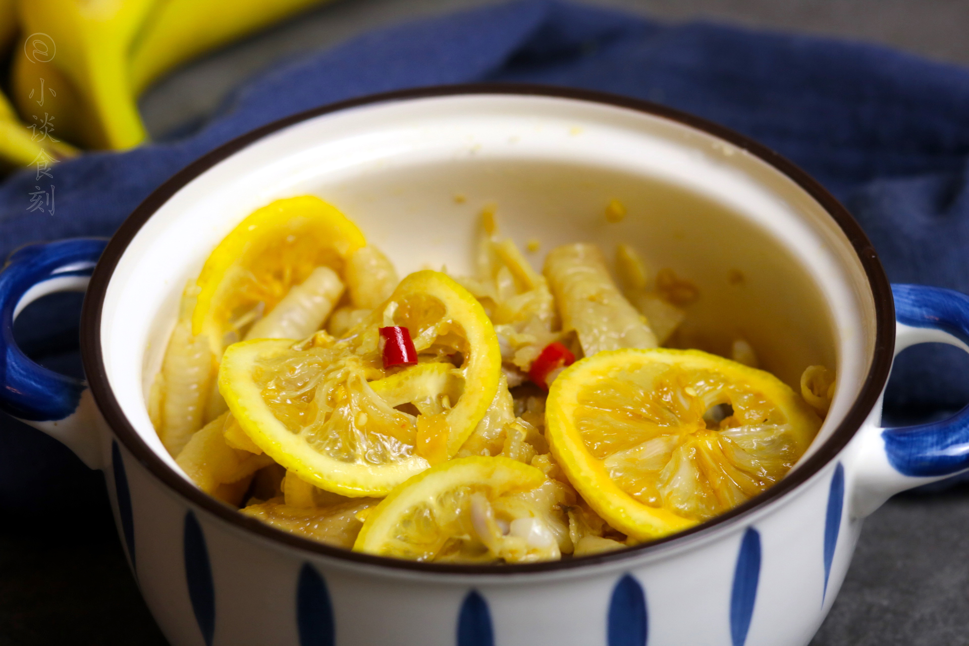 Does claw of the chicken that do not have bone go how bone? Teach you " one aspic 2 delimit 3 push " , go the key member is only, the novice also can be done