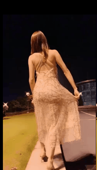 男女两性邪恶动态图片：以前讨厌吞吞吐吐的女生，现在喜欢女生的吞吞吐吐