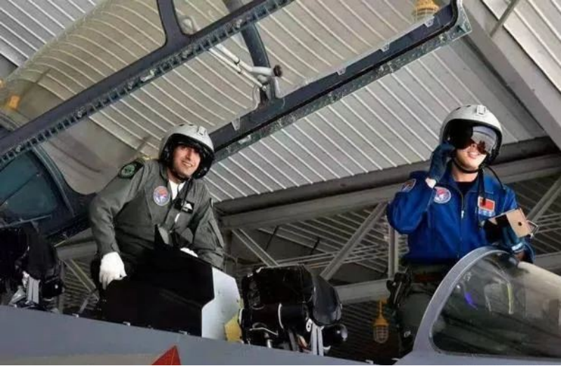 �ͻ�˹̹����Ա������10����Ȼ����Ǳ��������F16�Ȼ��в��