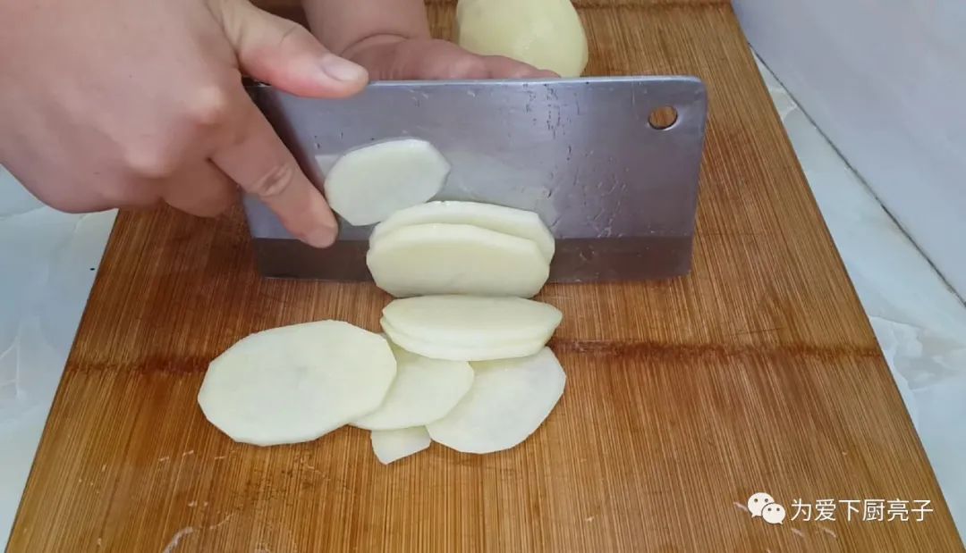 丸子怎么做才好吃吗，教你一招，好吃营养易消化，孩子爱吃不挑食