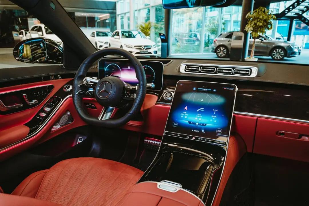 奔驰新S级一出，宝马7系和奥迪A8L又黯然失色了