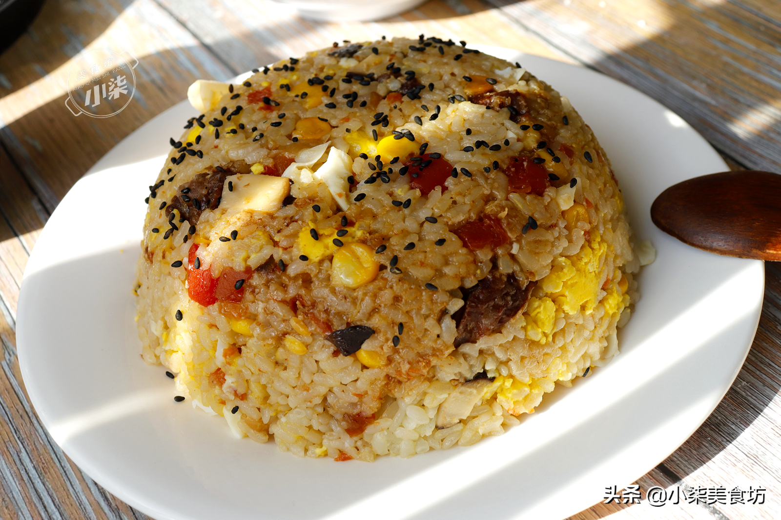 大米別直接蒸了，打3個雞蛋，老保姆拿手絕活，過年就要這樣吃