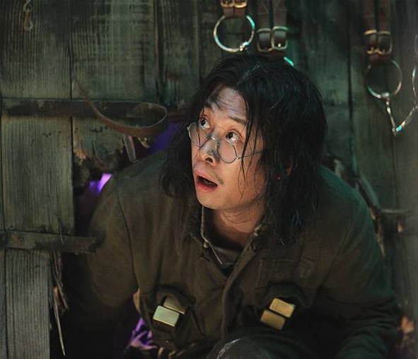 守护植物人初恋10年，却这样对待家里佣人，张译