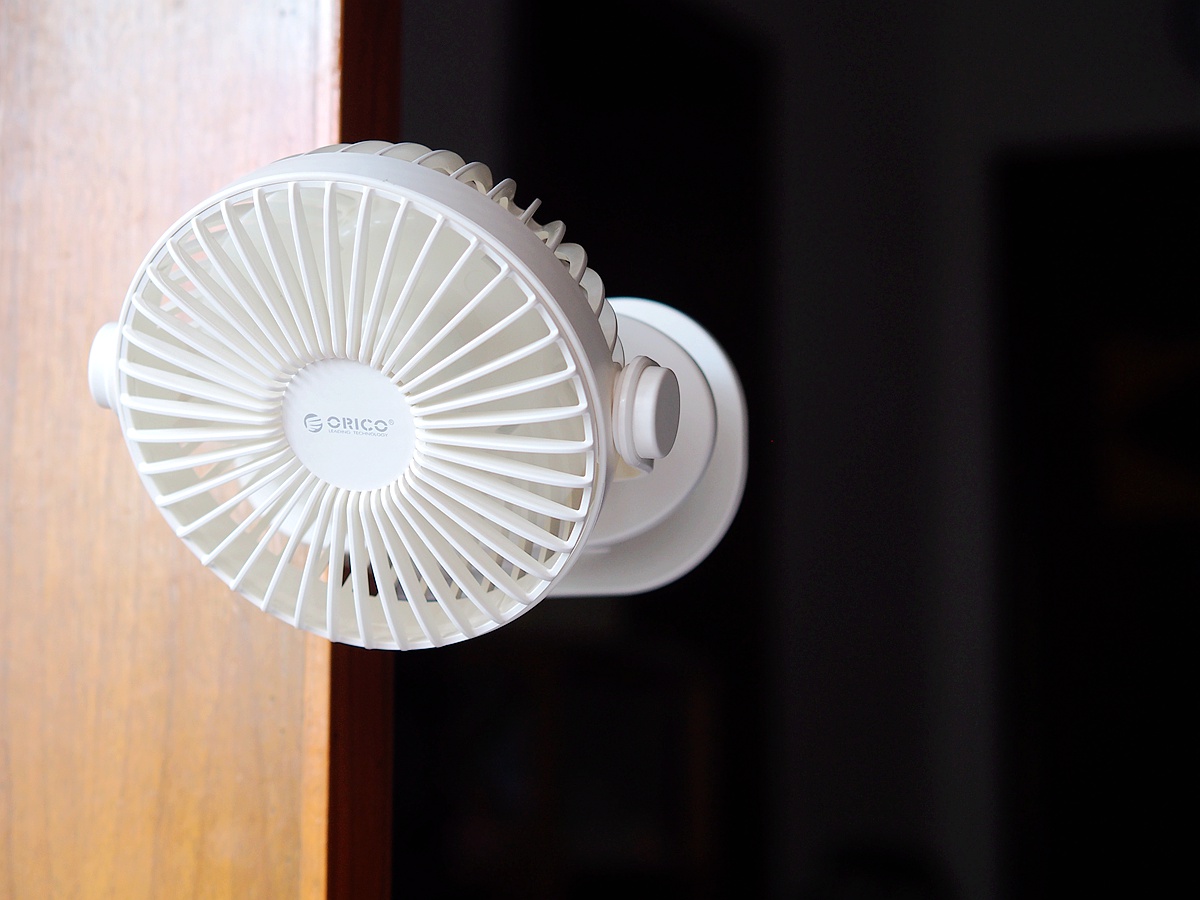 可以变形的迷你风扇ORICO便携风扇