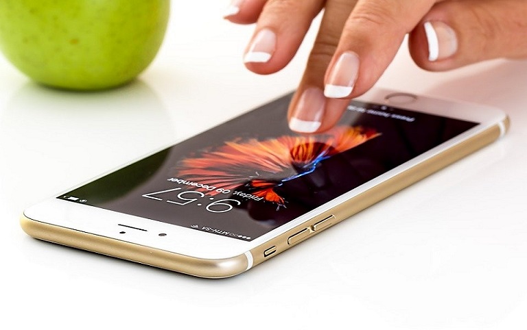 你以为iPhone创新乏力？很可能是苹果刻意为之