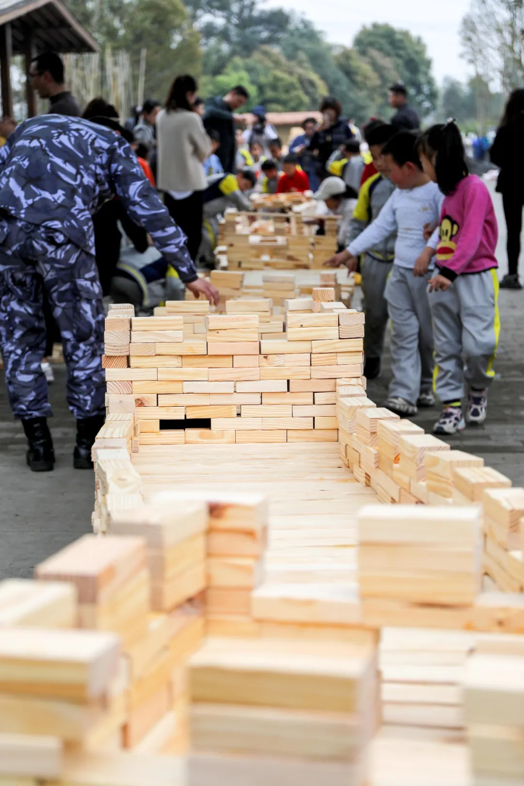 “我们”有一块地这就播种去丨天府新区元音小学劳动实践基地启动