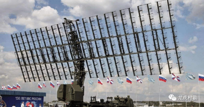 美军终于遇见硬茬了，中国雷达发现F22战机，飞