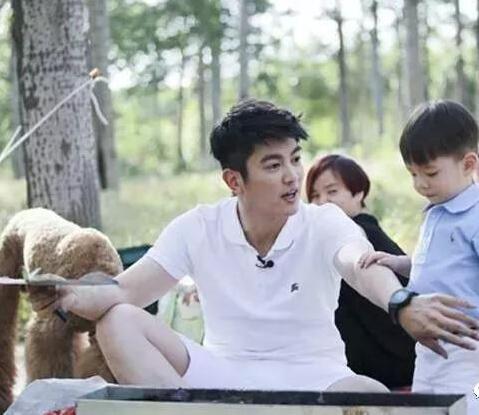 嗯哼情商爆棚，爸爸杜江4大語錄獲網友狂贊：別給孩子貼負面標籤