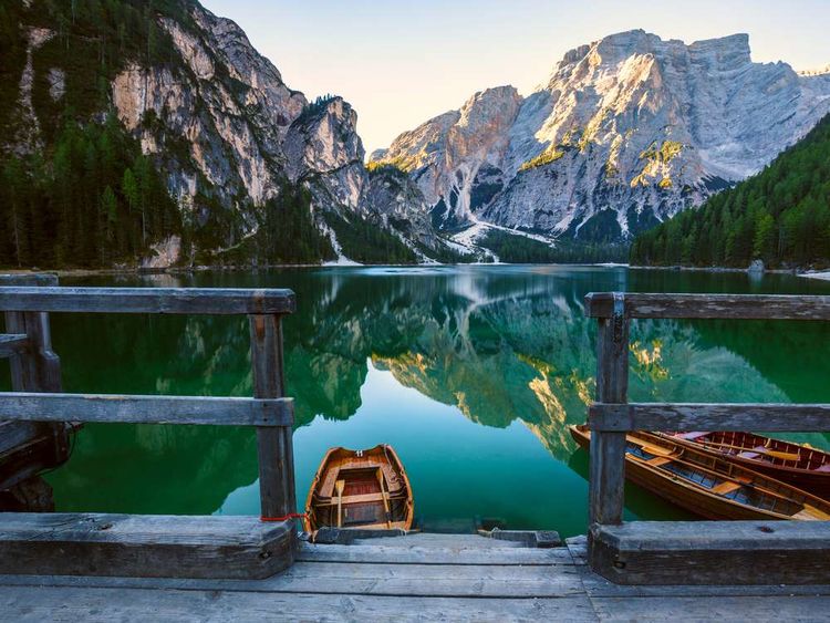 Traveling to see the world: Inventory of the most beautiful mountain lakes in the Alps, which one do you like best?