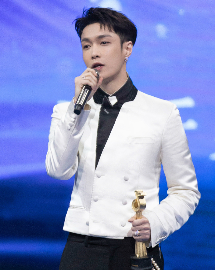 频出|娱乐圈大瓜频出张艺兴杨紫传绯闻 双方默契回应目前只想搞事业