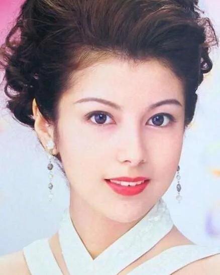 日本昭和时代最后一位绝世美人—泽口靖子，穿旗袍美出新高度