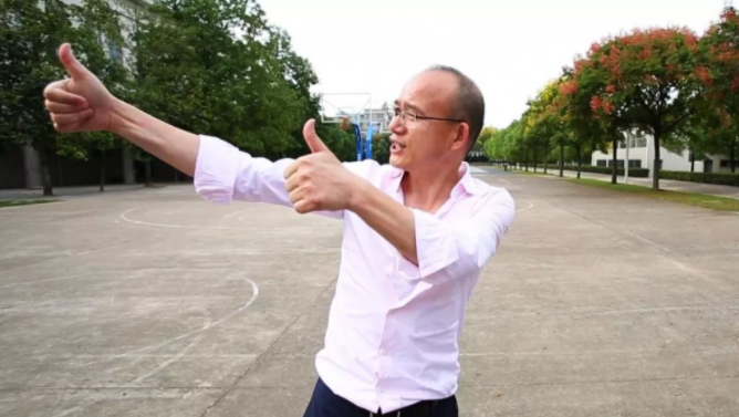 复旦教授郭广昌：辞职去经商，靠3.8万赚到570亿，妻子是知名主持