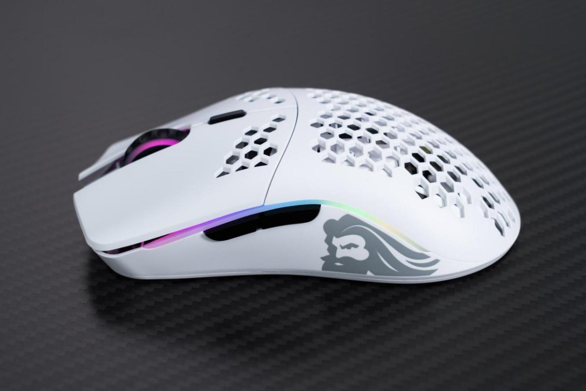 拥抱轻量化gloriousmodelo无线游戏鼠标体验