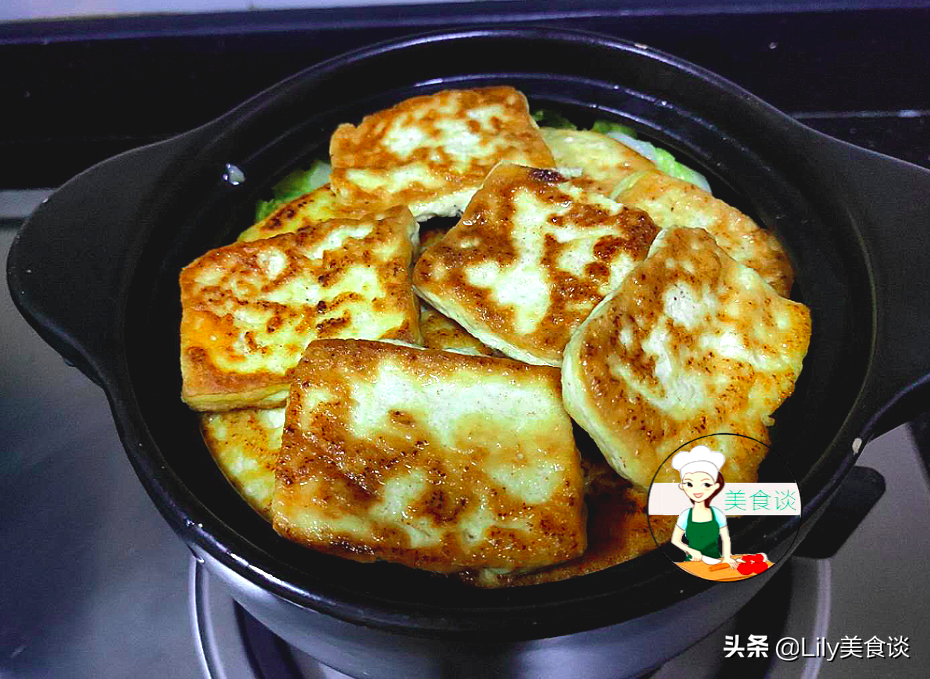 這兩樣素菜一起燜，不放肉也很鮮，我家一周準吃4次，次次都光盤