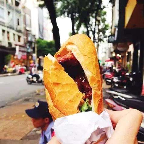 形容美味到极致的句子 美食发圈的精致句子图片