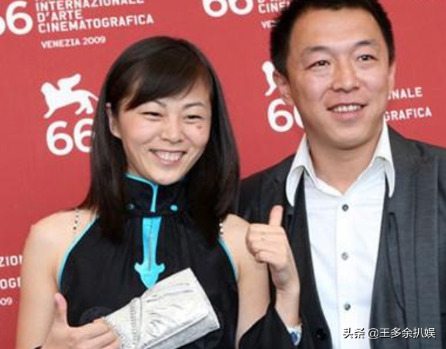 黄渤爱妻首次曝光，原来是大家的老熟人，怪不得当年不娶林志玲