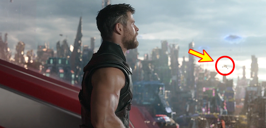 漫威电影隐藏细节，浩克砸碎冰川时，震出了一