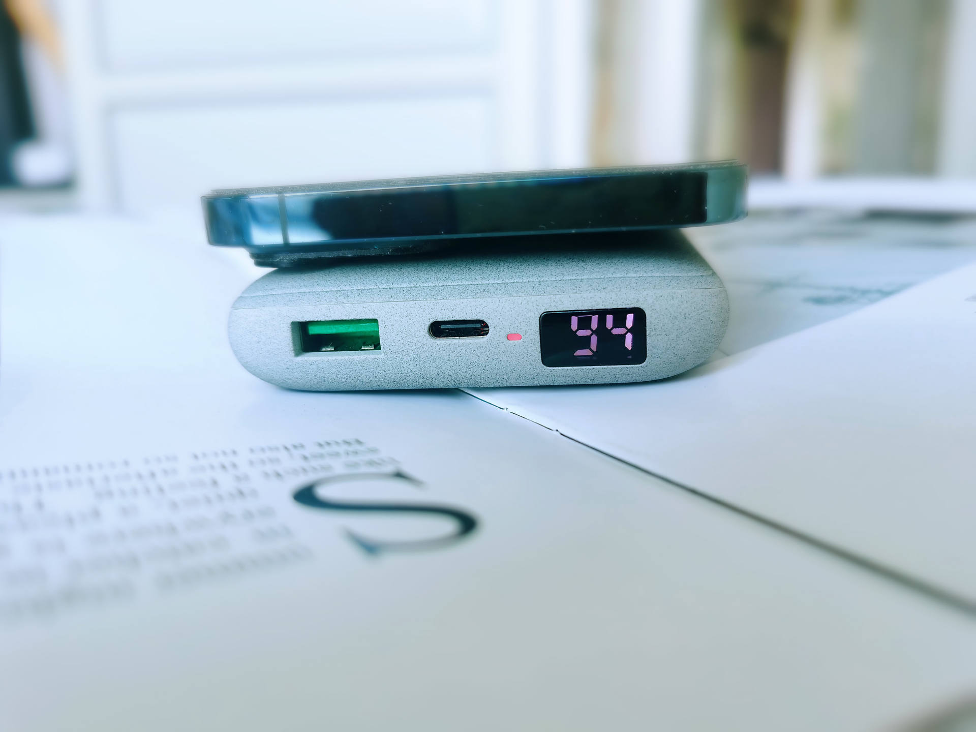 支持MagSafe磁吸双输出充电宝，南卡无线充电宝POW-3上手体验