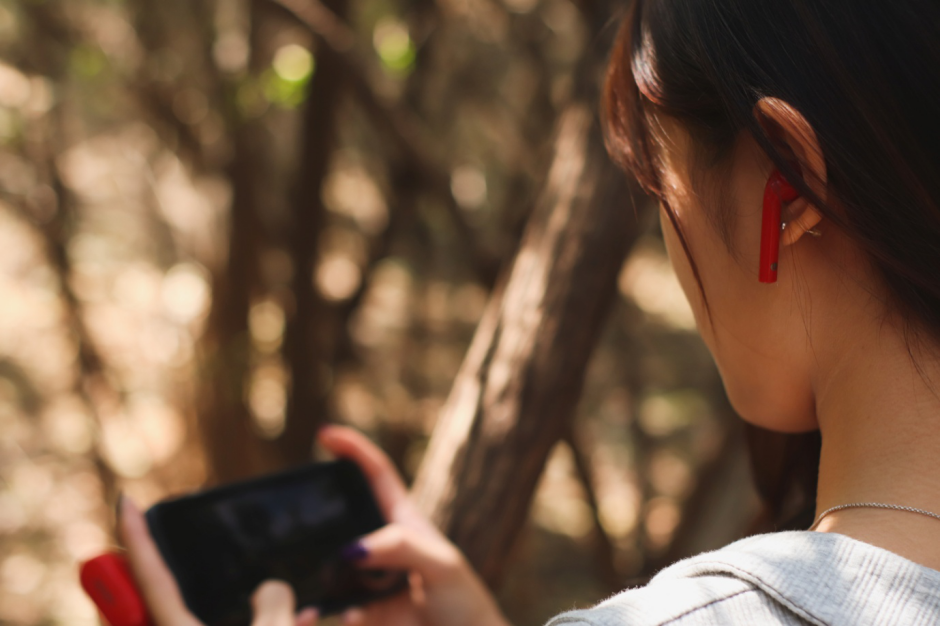 蓝牙耳机的AI骨传通话降噪究竟是噱头还是真科技？