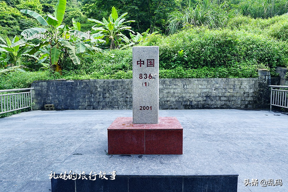 Half of Asia's largest transnational waterfall, half of China, half of Vietnam, the annual water volume is 3 times that of Huangguoshu, which is a wonder