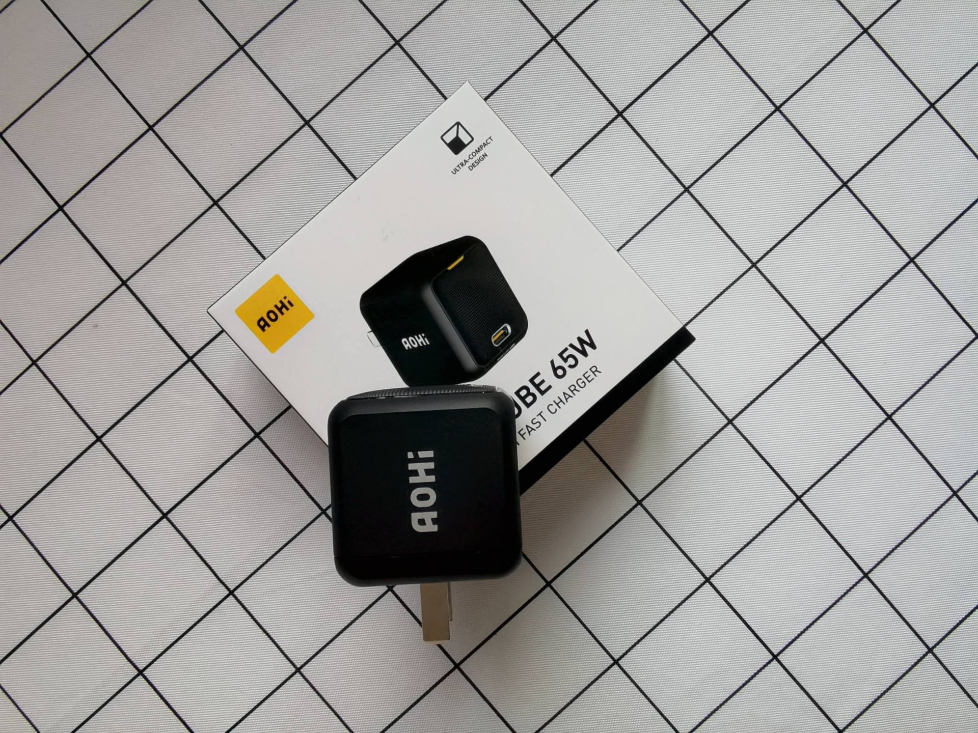 浓缩的都是精品——AOHi Magcube65W氮化镓充电器测评