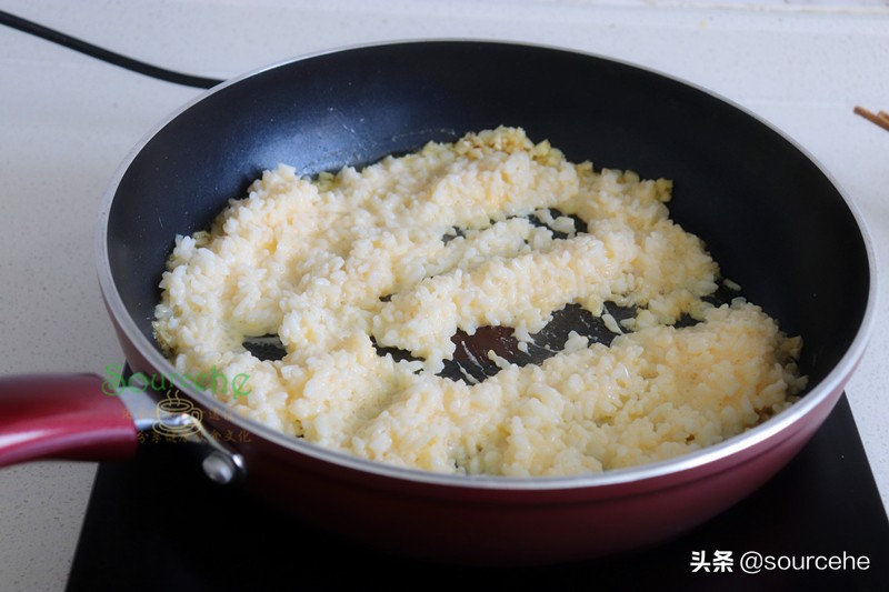 自从学会这种炒饭，再也没有吃过蛋炒饭了，粒粒分明奶香十足
