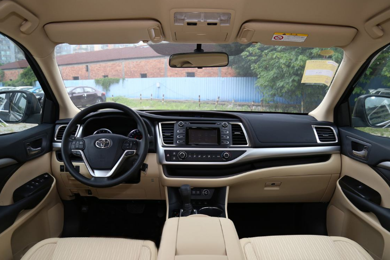 预算25万考虑七座SUV，汉兰达与唐DM怎么选？懂车