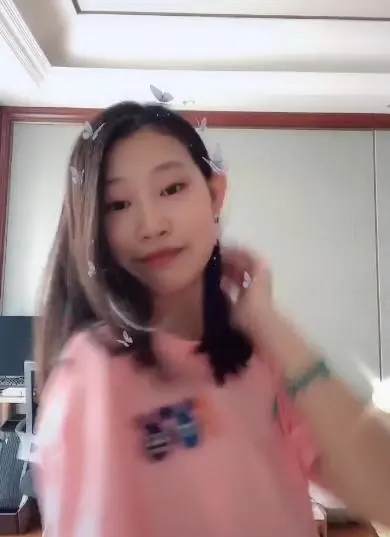 小沈阳女儿“整容式”长开，学跳女团舞超有范，承诺不割双眼皮