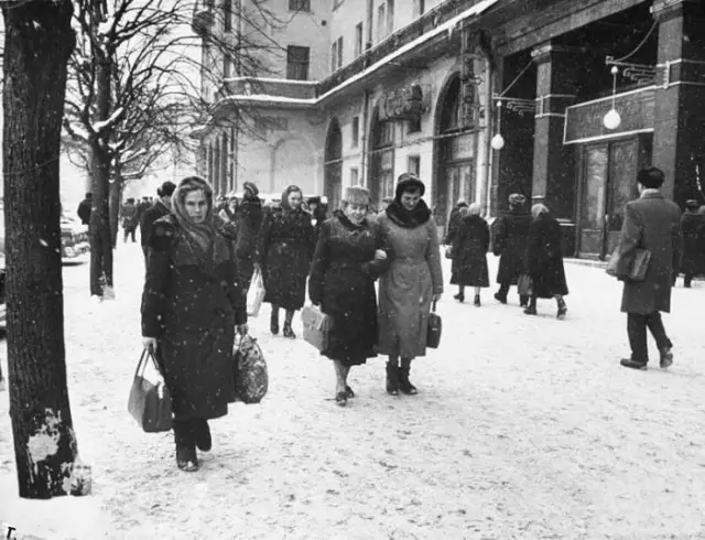 战斗民族俄罗斯是怎么过冬的？衣食住行告诉你