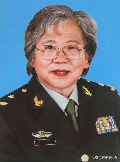 将门之后！她是第一位女将军部长，还是彭德怀