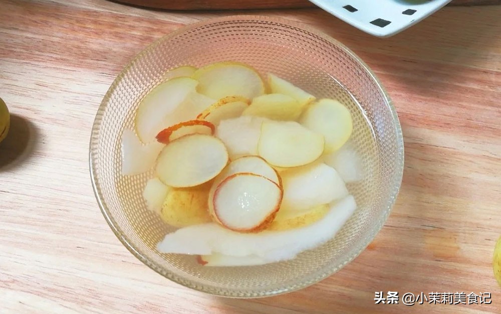 秋吃果，“树上5果”要多吃，1种“毒果”不能吃，吃对度秋更轻松