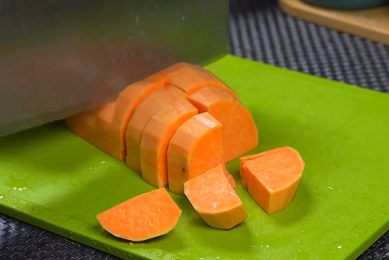 五花肉別只會紅燒了，教你這樣做，軟糯清香，好吃不膩，超解饞