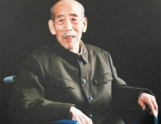 导弹功臣王秉璋：敢跟总理讨价还价，为何死后12年才下葬