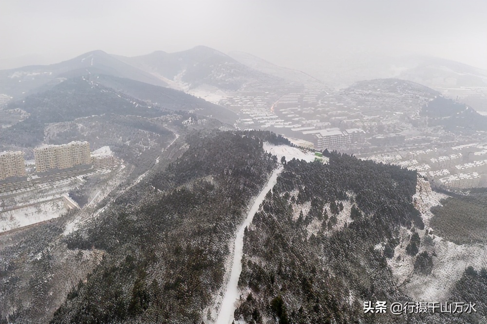 Jinan snowed, boat takes new city of Jinan the eastpart part, take the beautiful scenery after you watch snow