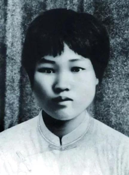 ë��Ӣȥ����֮ǰ����������4�����飬���������Ӳ�������������