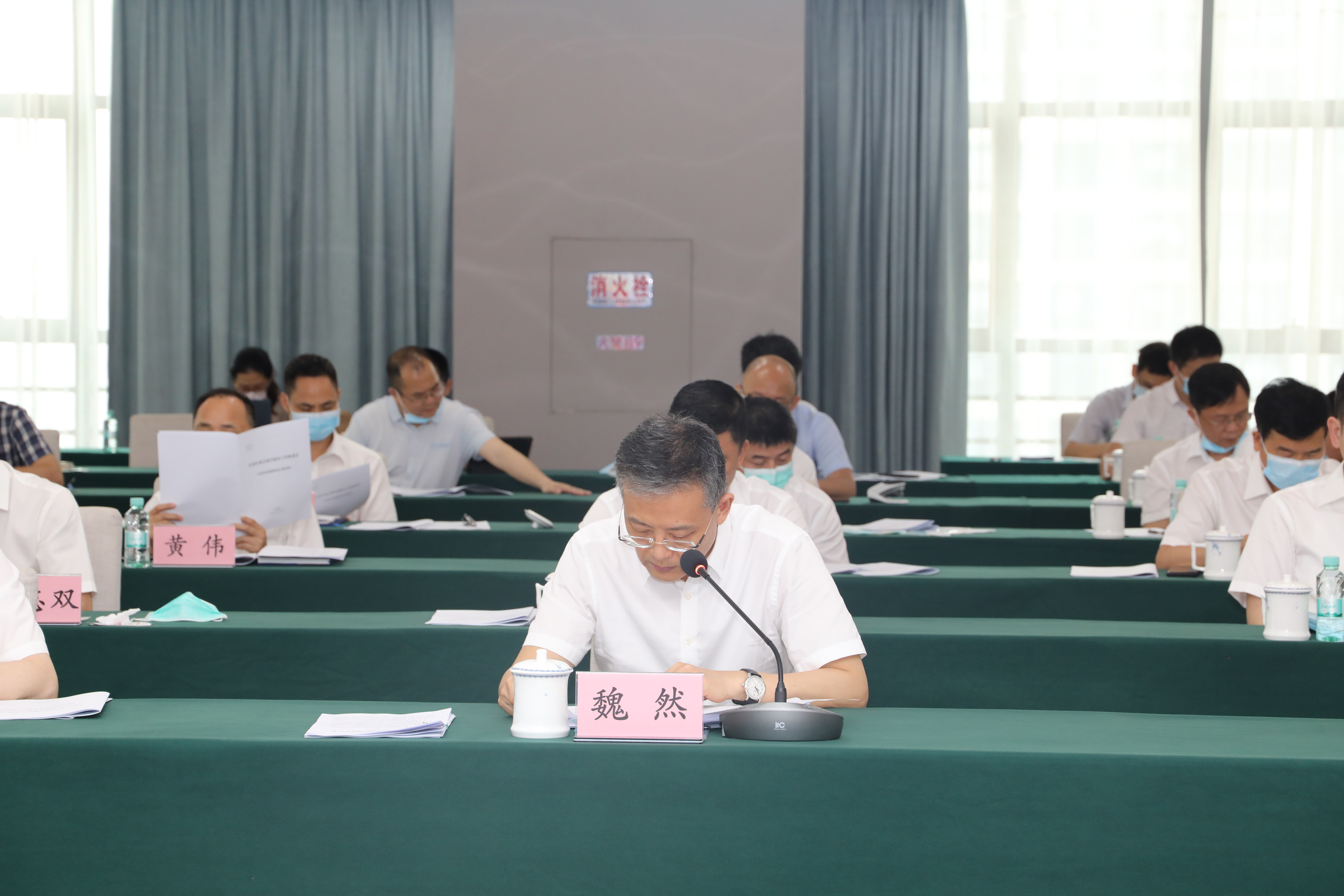 陈武到北部湾港务集团调研并主持召开重点项目