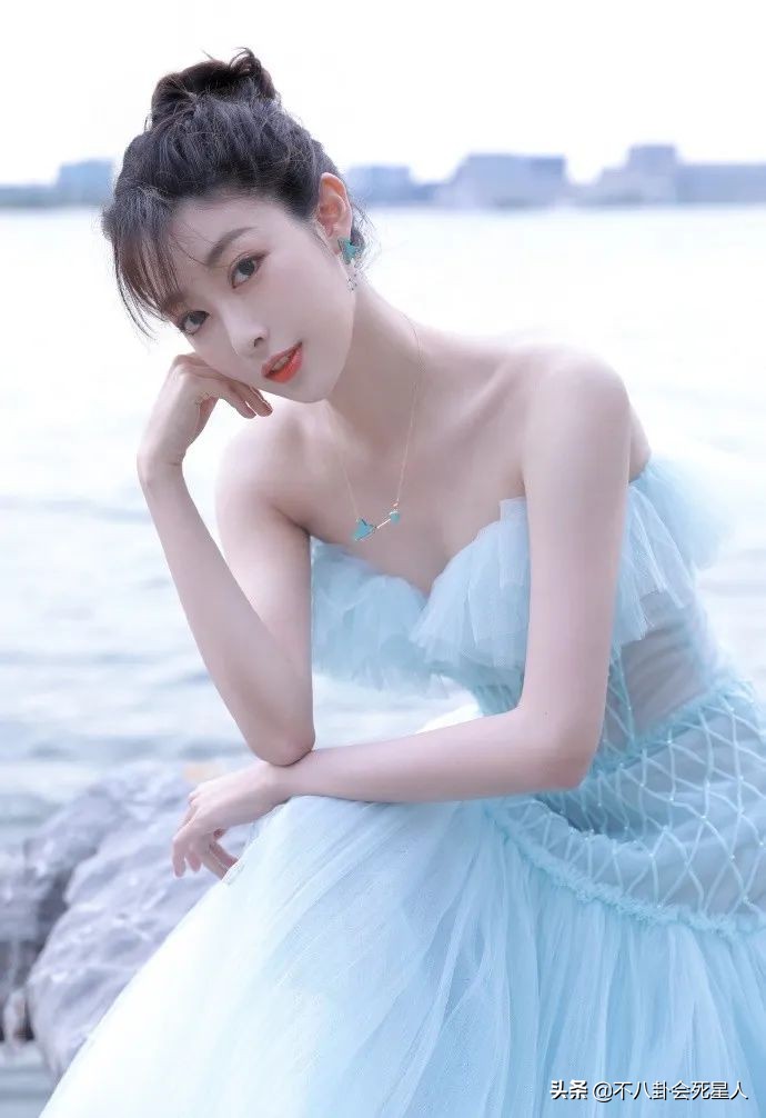 周冬雨“下凡”演古偶是败笔，7个女配颜值高，两位新疆演员惊艳