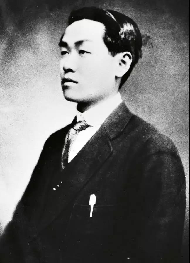 Red agent tycoon Wu Defeng He was unknown, but he played with Wang