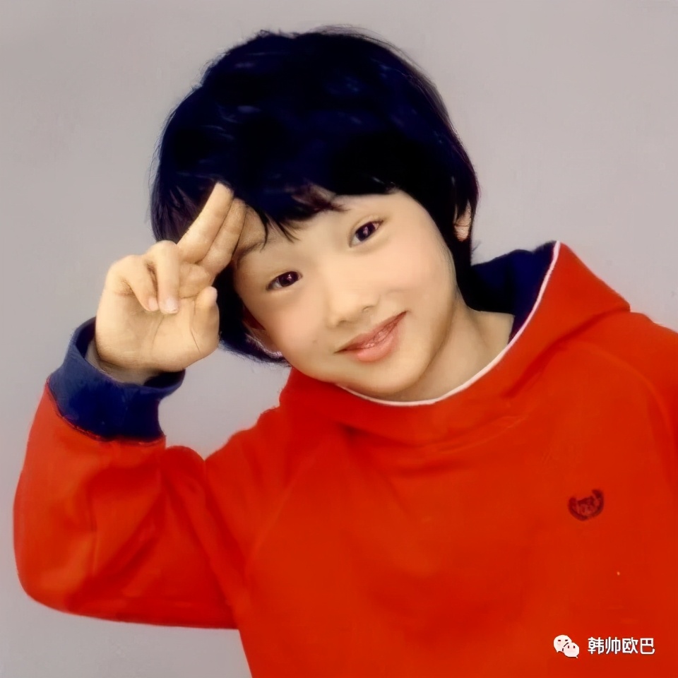 啦,哈哈,原来是这个男孩子啊,朴志晟怎么这么帅 ,哈哈红衣男孩又来了