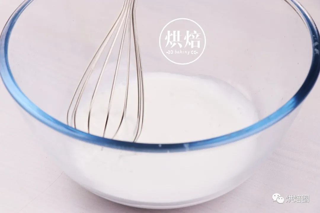 把西米整粒加入到木薯粉中蒸出來的糕好有嚼勁