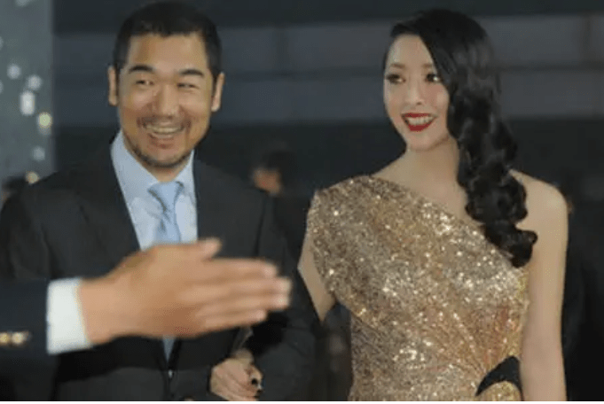 被杜淳追求，38天闪婚闪孕，被迪士尼封杀，黄小