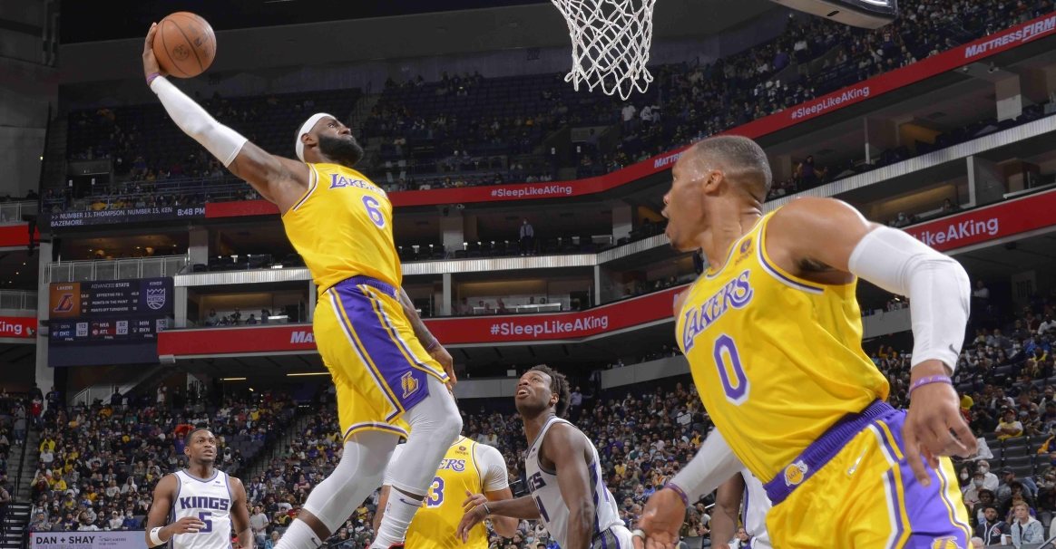 Comparing teammate James!Westbrook has 22,000 points, 7,000 rebounds