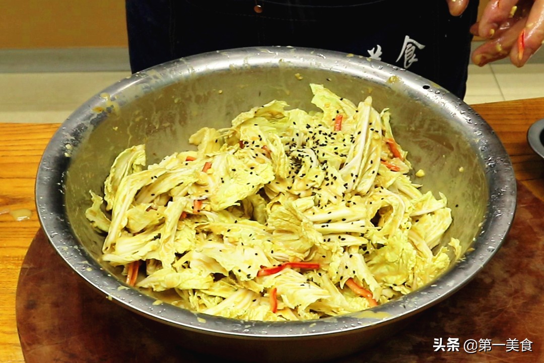 图片[7]-老北京牌的“乾隆白菜”！不开火特简单 鲜甜脆爽、吃着比肉香-起舞食谱网