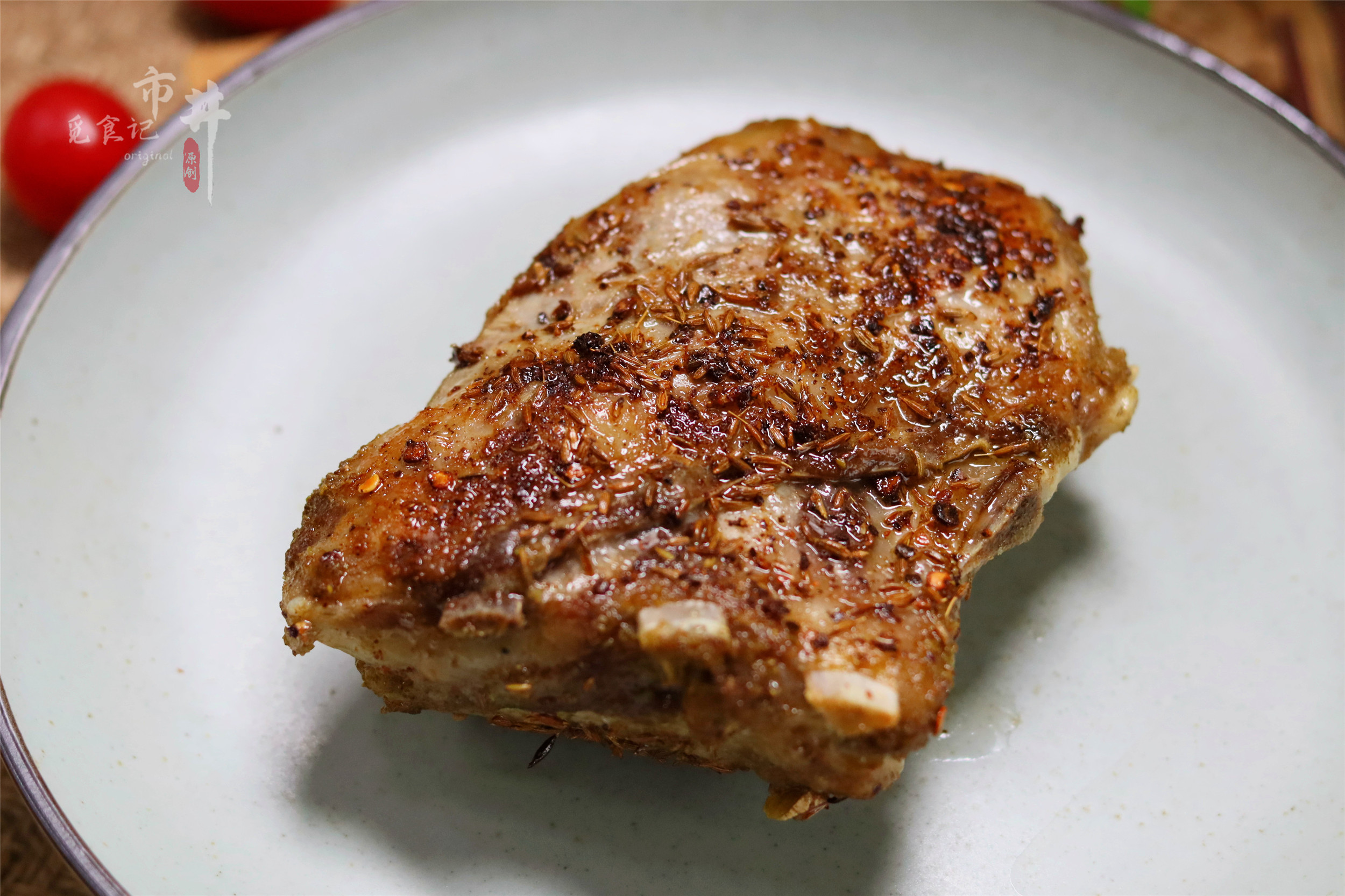 在家烤羊排、羊肉串，记住“1焖2烤3撒料”，汁水饱满，外焦里嫩