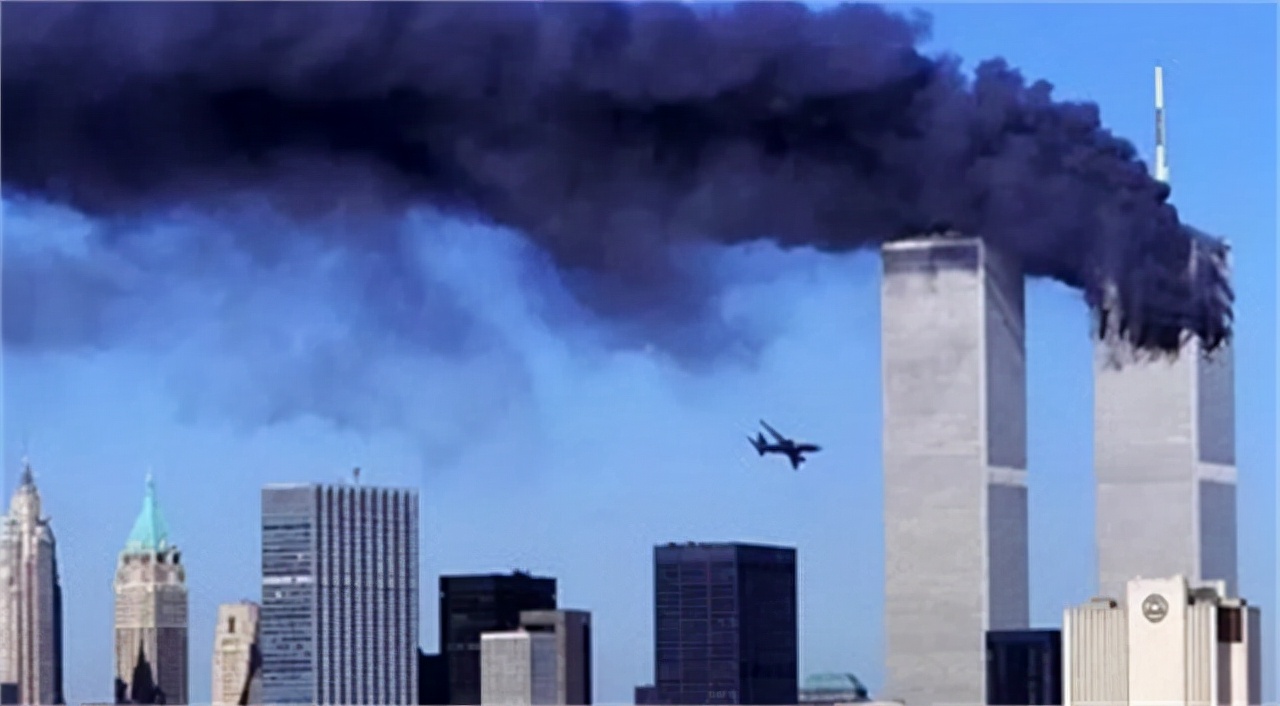 911事件发生后，本拉登公开发表讲话挑衅美国政府，小布什很愤怒